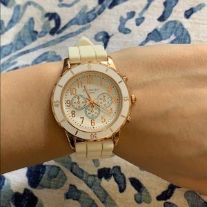 ⚡️$2 with purchase⚡️rose gold watch